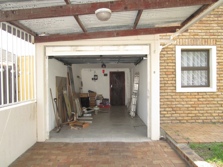 3 Bedroom Property for Sale in Athlone Western Cape